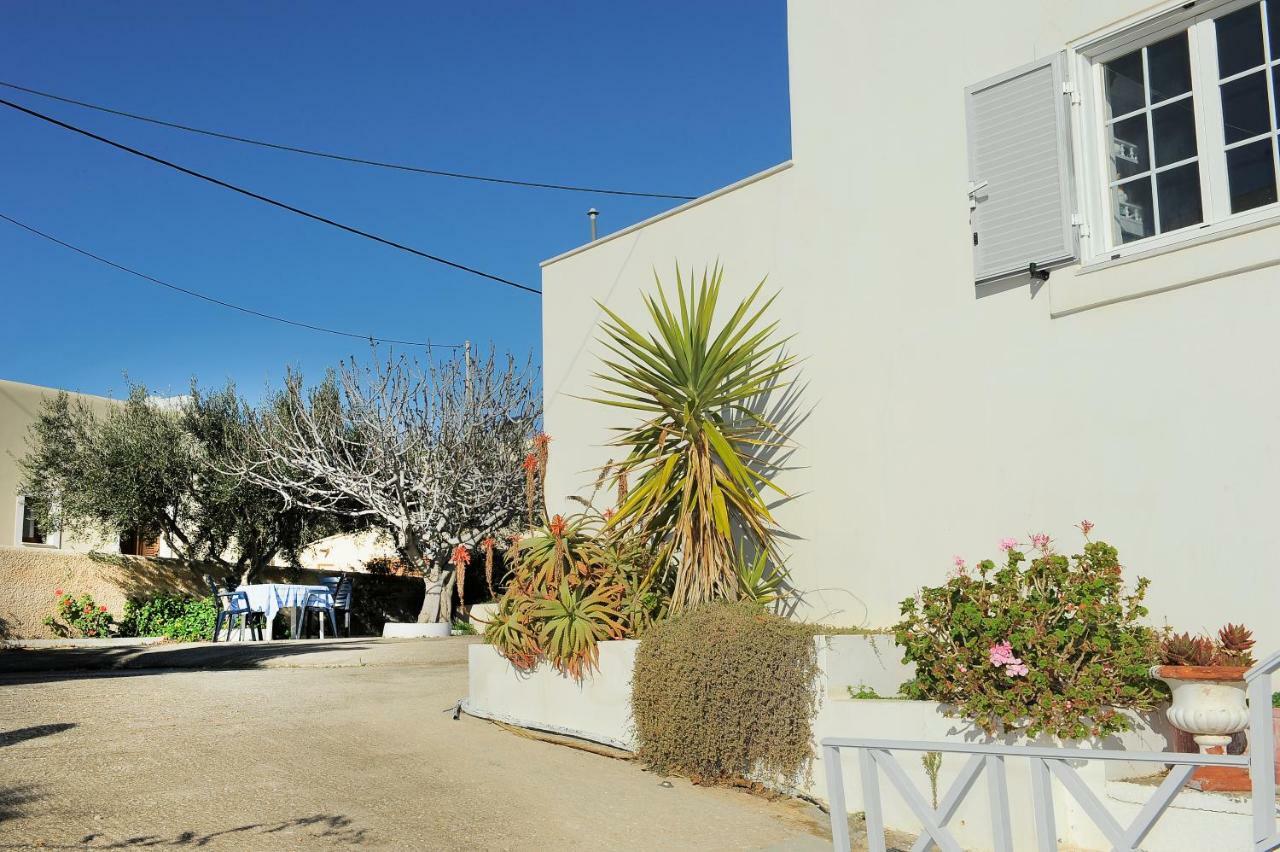Villa Petros Megas Gialos - Nites Exterior photo